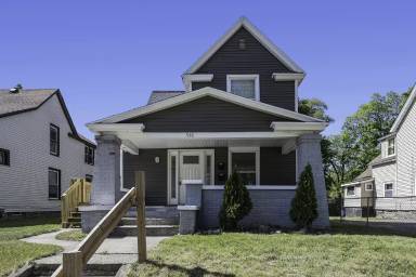 Main picture of 948 Bates St SE