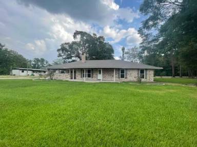 Main picture of 9898 Arnold Rd