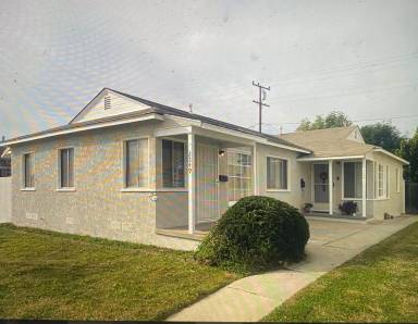Main picture of 2249 Granada Ave