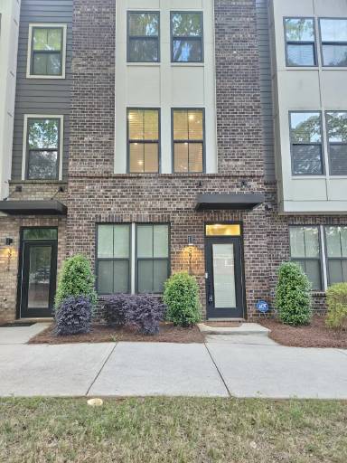 Main picture of 3712 Ellington St
