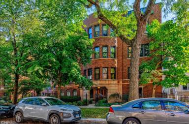 Main picture of 4527 N Wolcott Ave