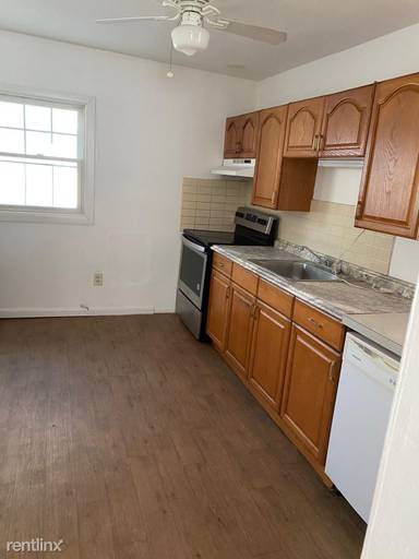 Main picture of 1242 Park St