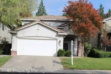Main picture of 5251 Bay St