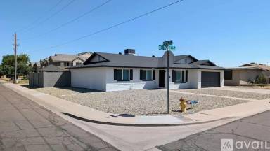 Main picture of 1604 E El Parque Dr