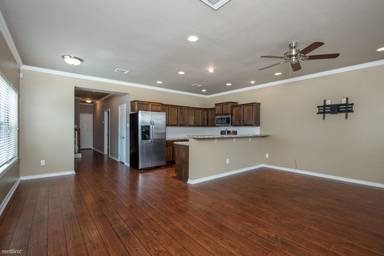 Main picture of 114 Lynn Dr