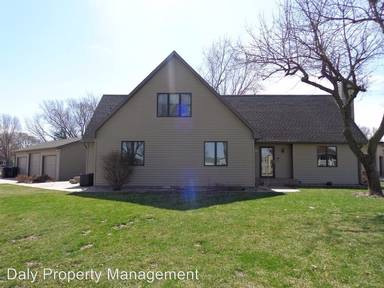 Main picture of 2677 Saint Patrick Ave