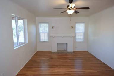 Main picture of 402 Girard Blvd SE