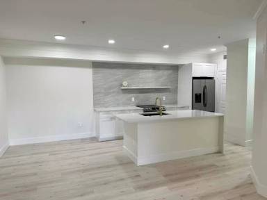 Main picture of 11571 Grand