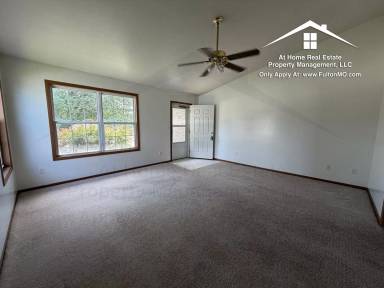 Main picture of 2707 Porter Pl