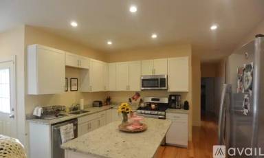 Main picture of 23 Higgins St