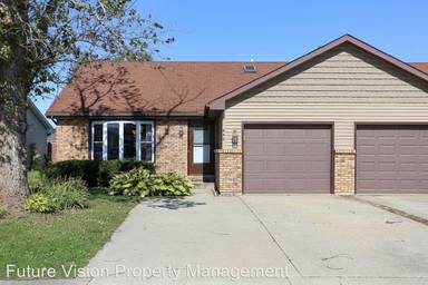 Main picture of 670 W Daisy Pl