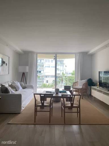 Main picture of Bayshore Place Condominium