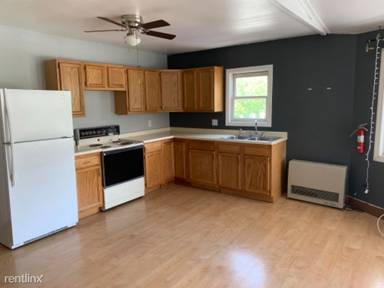Main picture of 163 Circle St