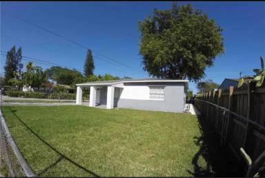 Main picture of 1344 NW 2nd Ave