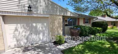 Main picture of 425 Heather St