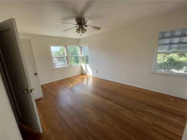 Main picture of 5017 College Ave