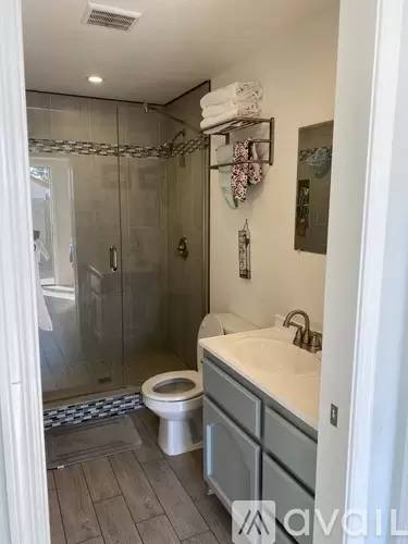 Main picture of 4128 E Pershing Ave