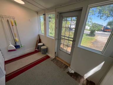 Main picture of 713 E Adams Ave