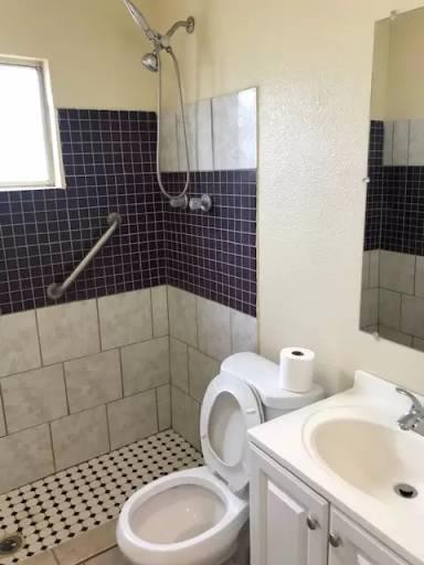 Main picture of 4764 Dodd St