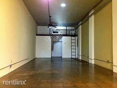 Main picture of 1707 S Ervay St