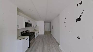 Main picture of 3331 N Howard St