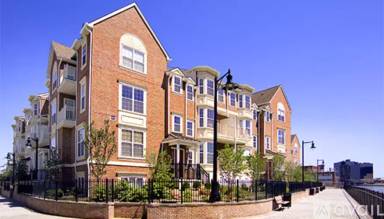 Main picture of 200 Dey St