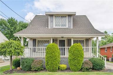 Main picture of 28 Maple Ave
