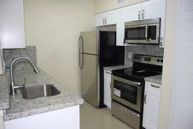Main picture of 2820 N Oakland Forest Dr