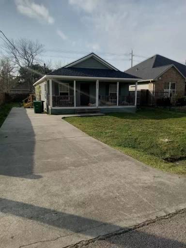 Main picture of 7820 Corinth St