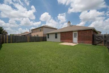 Main picture of 3833 Foxhound Ln