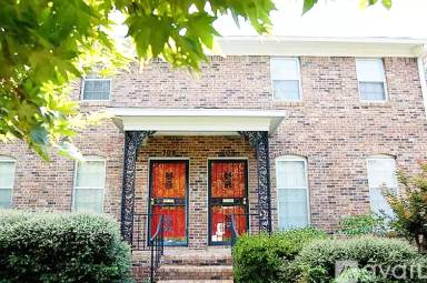 Main picture of 705 Rozelle St