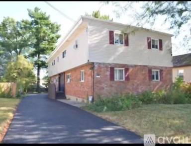 Main picture of 6842 Sampson Ln