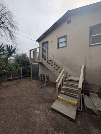 Main picture of 1078 Julian St