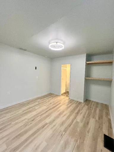 Main picture of 101 E Main St