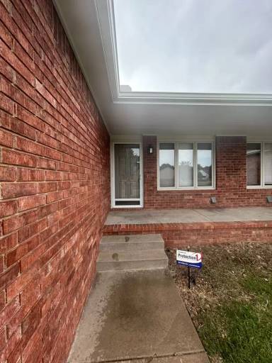Main picture of 10601 W Douglas Ave