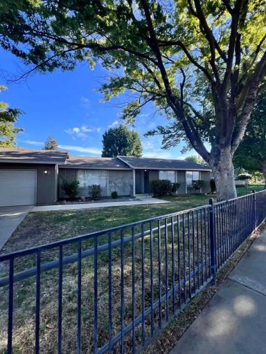 Main picture of 2029 Lancey Dr