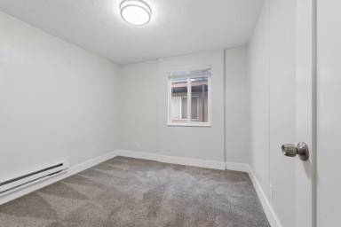 Main picture of 831 W Lennox St