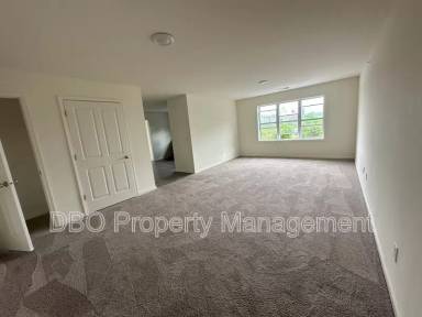 Main picture of 1047 Broadway