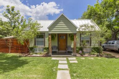 Main picture of 1601 Bouldin Ave