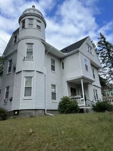 Main picture of 14 Beacon St