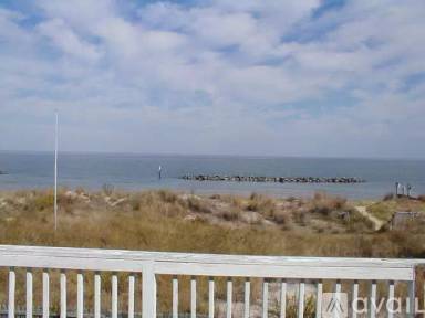 Main picture of 822 E Ocean View Ave