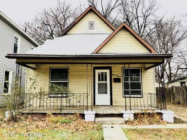 Main picture of 1311 N Jackson Ave