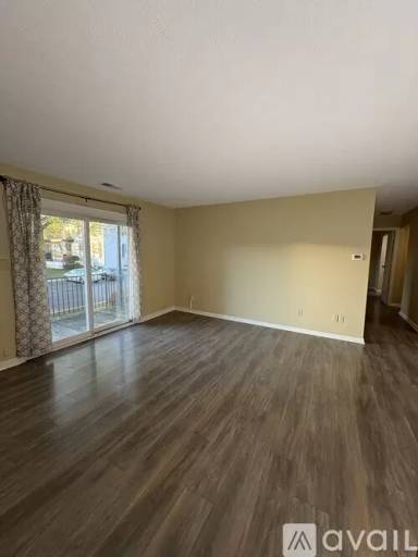 Main picture of 1440 Slade Ave