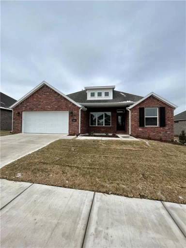 Main picture of 1545 N Dawes St