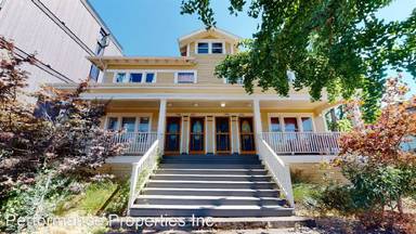 Main picture of 2032 SE 11th Ave