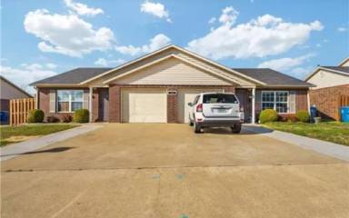 Main picture of 3304 SW Landau Ct
