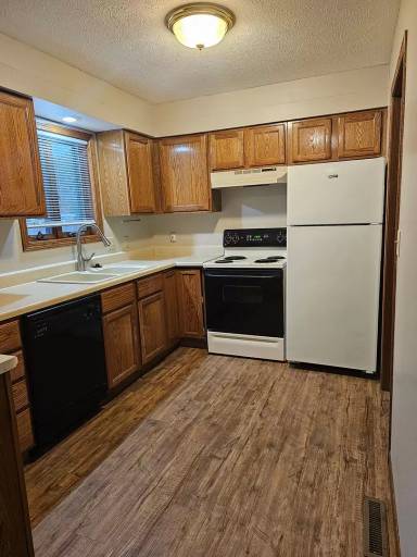 Main picture of 904 Phoenix Cir