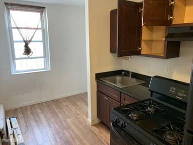Main picture of 2277 Steinway St