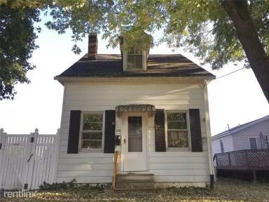 Main picture of 106 S 18th St