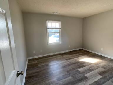 Main picture of 221 Welch Ave